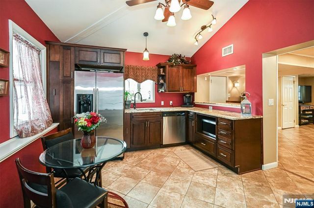 2 Eden Place, Wayne, NJ 07470