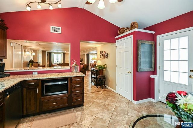 2 Eden Place, Wayne, NJ 07470