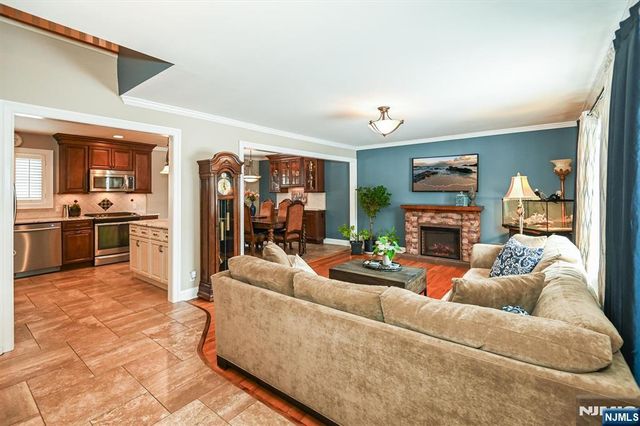 2 Eden Place, Wayne, NJ 07470