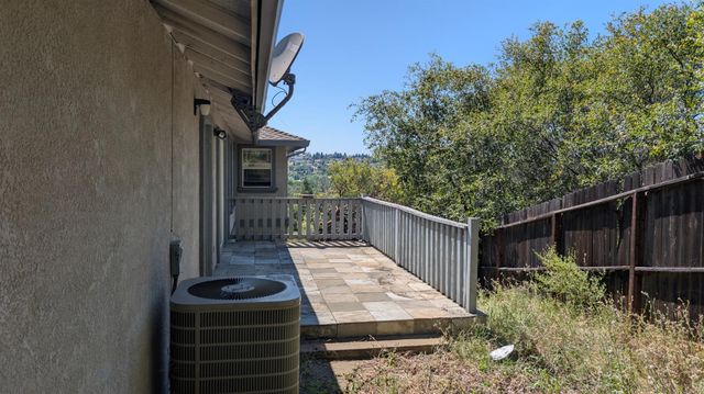 3248 Sudbury Rd, Cameron Park, CA 95682