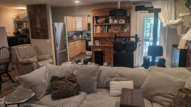 3248 Sudbury Rd, Cameron Park, CA 95682