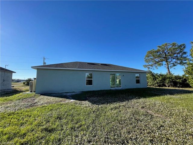 1139 16th TER, Cape Coral, FL 33993