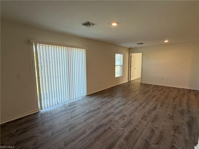 1139 16th TER, Cape Coral, FL 33993
