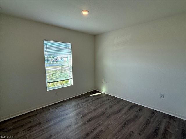1139 16th TER, Cape Coral, FL 33993