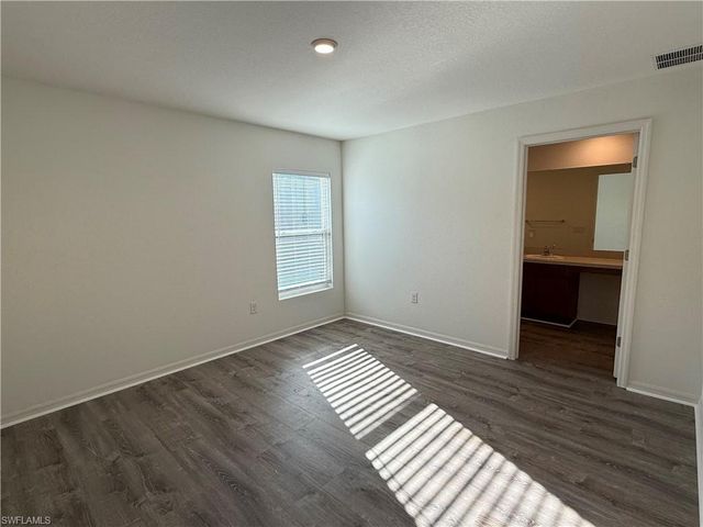 1139 16th TER, Cape Coral, FL 33993
