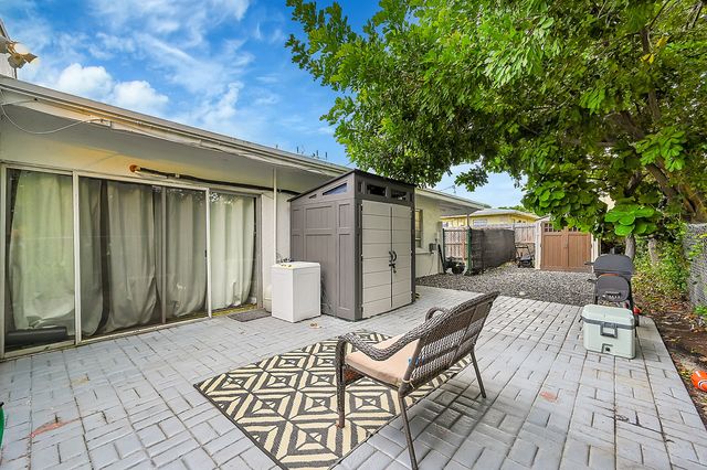 1331 S Palmway, Lake Worth Beach, FL 33460