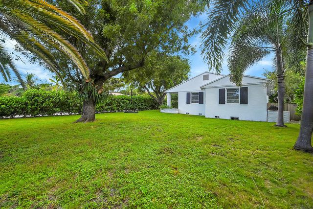 1331 S Palmway, Lake Worth Beach, FL 33460