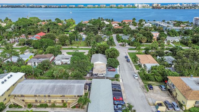1331 S Palmway, Lake Worth Beach, FL 33460
