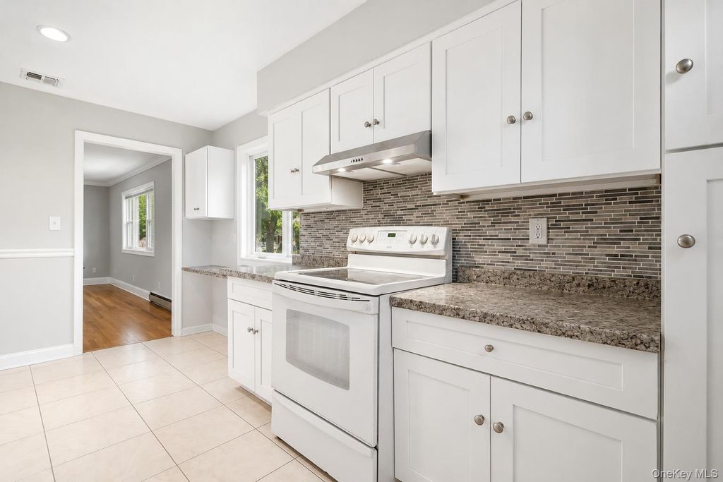 174 Frederick Avenue, South Floral Park, NY 11001 — photo 3