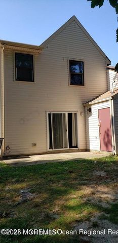 31 Pin Oak Lane, Little Egg Harbor, NJ 08087