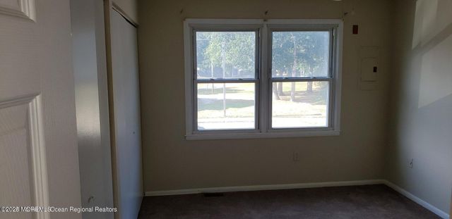 31 Pin Oak Lane, Little Egg Harbor, NJ 08087
