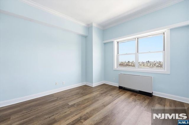 6600 Boulevard East 23C, West New York, NJ 07093