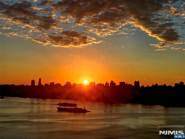 6600 Boulevard East 23C, West New York, NJ 07093