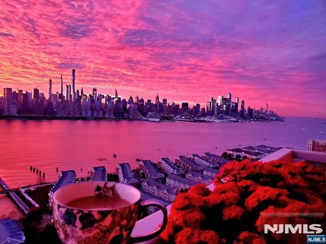 6600 Boulevard East 23C, West New York, NJ 07093