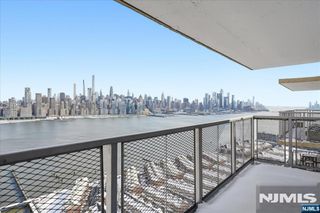 6600 Boulevard East 23C, West New York, NJ 07093