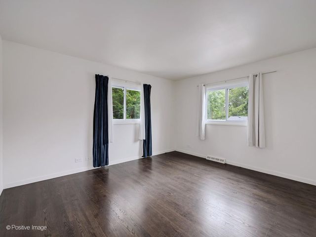 229 S Milton Avenue, Glen Ellyn, IL 60137