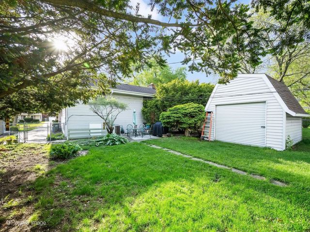 229 S Milton Avenue, Glen Ellyn, IL 60137