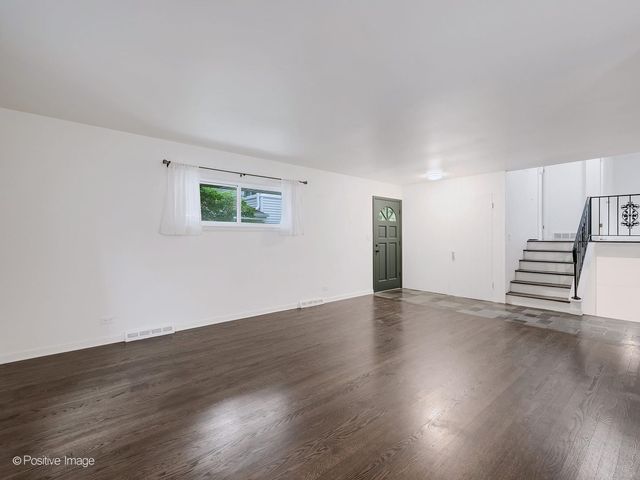 229 S Milton Avenue, Glen Ellyn, IL 60137