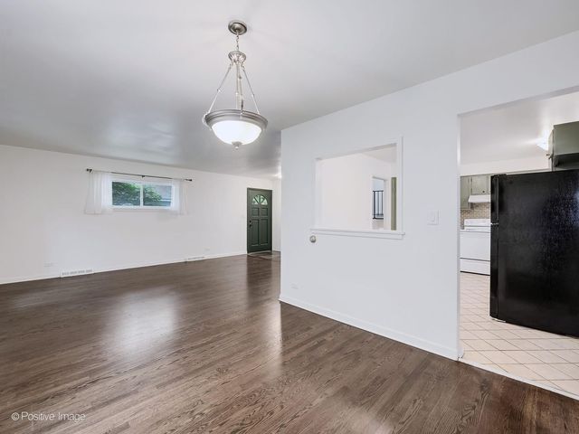229 S Milton Avenue, Glen Ellyn, IL 60137