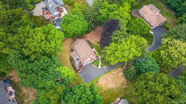 15 Glenwood Road, New City, NY 10956