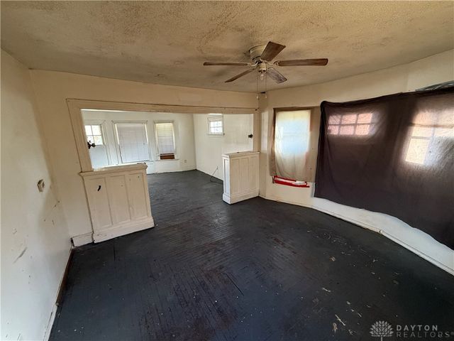 1525 Viola Avenue, Dayton, OH 45405