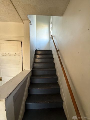 1525 Viola Avenue, Dayton, OH 45405