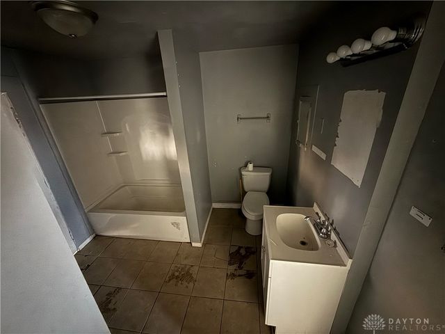 1525 Viola Avenue, Dayton, OH 45405