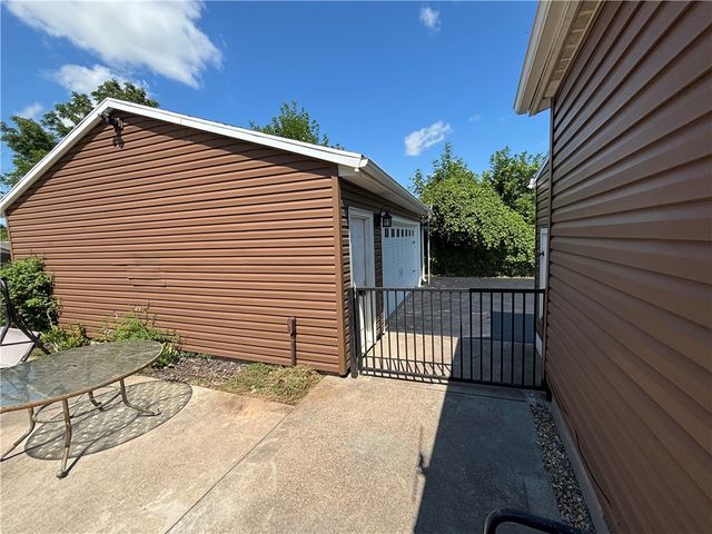 119 Burnt Mill Road, Riga, NY 14428