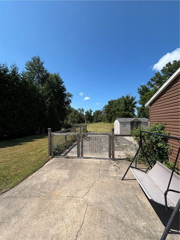 119 Burnt Mill Road, Riga, NY 14428