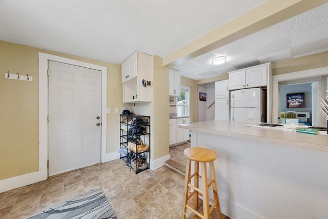 1039 9th Avenue SW, Faribault, MN 55021