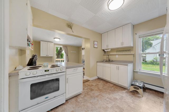 1039 9th Avenue SW, Faribault, MN 55021