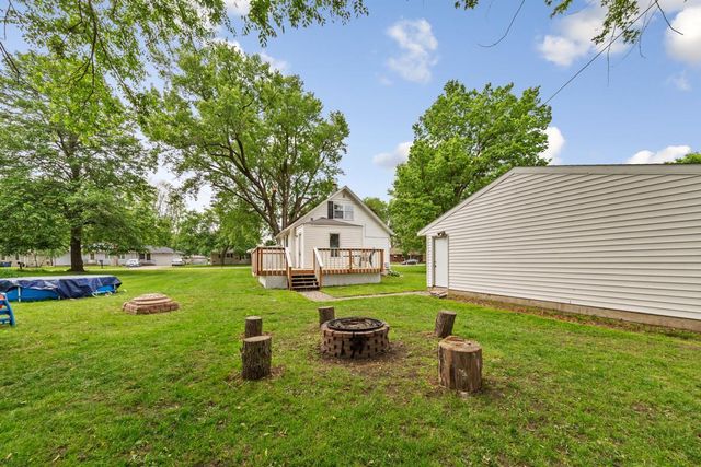 1039 9th Avenue SW, Faribault, MN 55021
