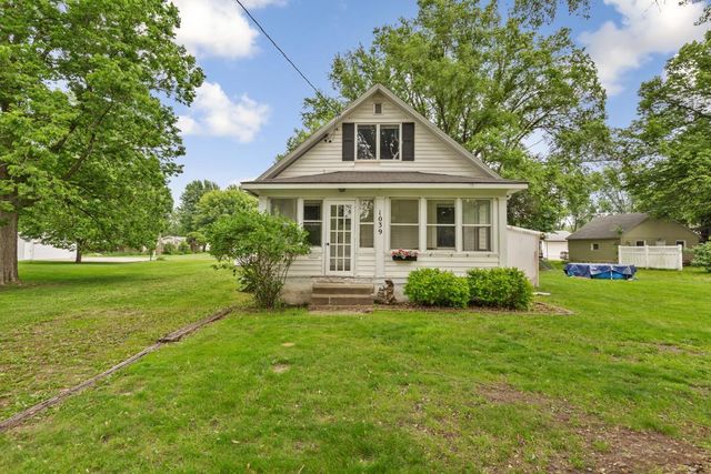 1039 9th Avenue SW, Faribault, MN 55021