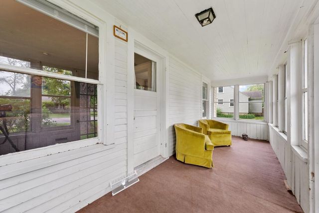 1039 9th Avenue SW, Faribault, MN 55021