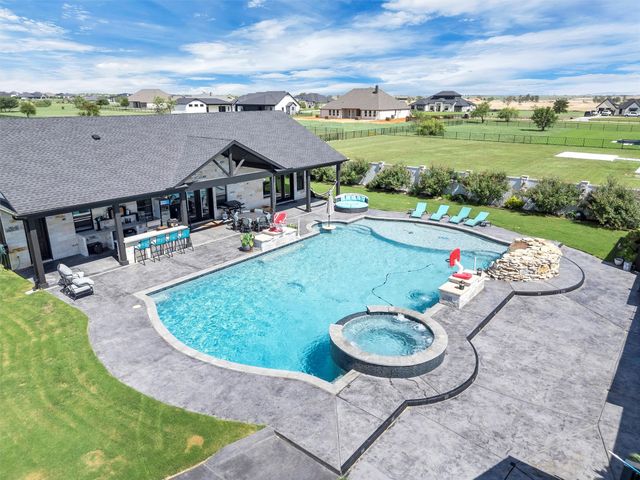 12012 Bella Vino Drive, Fort Worth, TX 76126