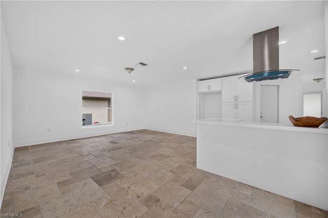 6049 Perthshire LN, Fort Myers, FL 33908