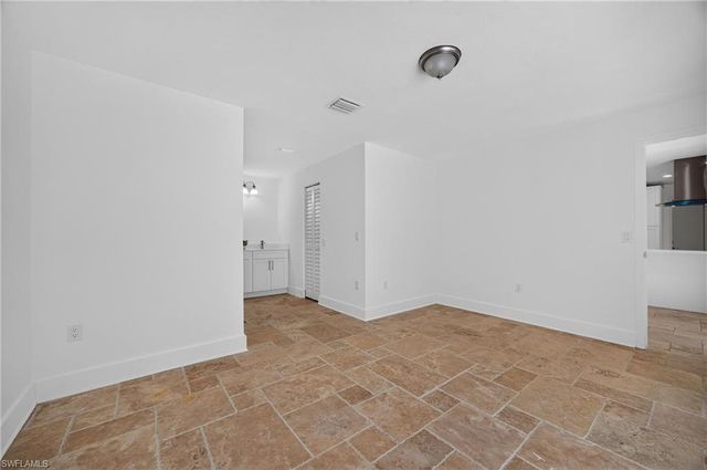 6049 Perthshire LN, Fort Myers, FL 33908