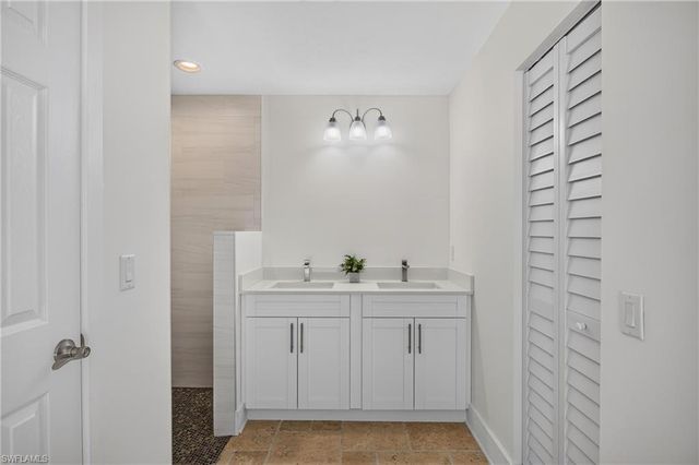 6049 Perthshire LN, Fort Myers, FL 33908
