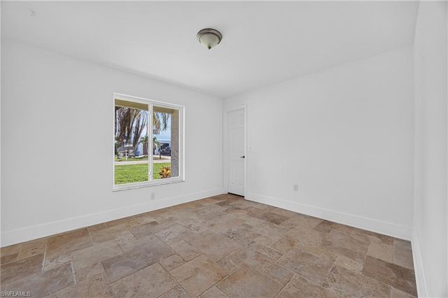 6049 Perthshire LN, Fort Myers, FL 33908