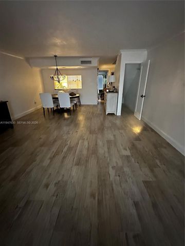 9944 NW 41st St 23, Doral, FL 33178