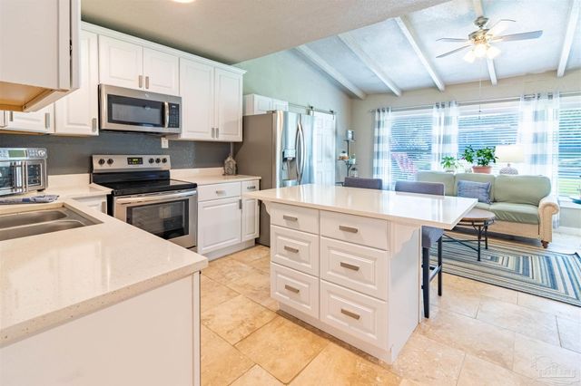 5607 Fairview Dr, Pensacola, FL 32505