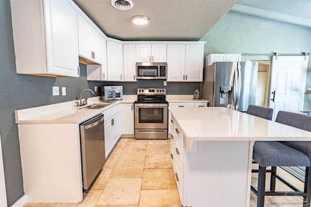 5607 Fairview Dr, Pensacola, FL 32505