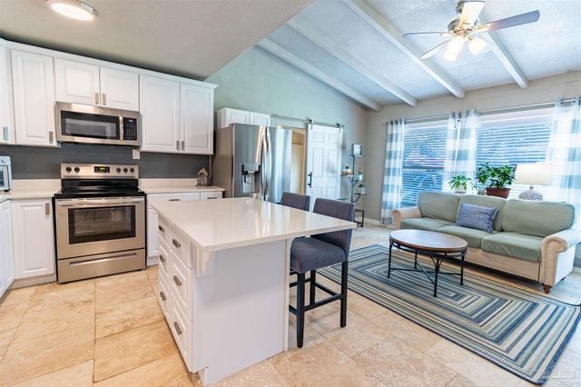 5607 Fairview Dr, Pensacola, FL 32505