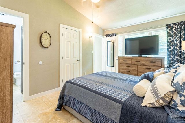 5607 Fairview Dr, Pensacola, FL 32505