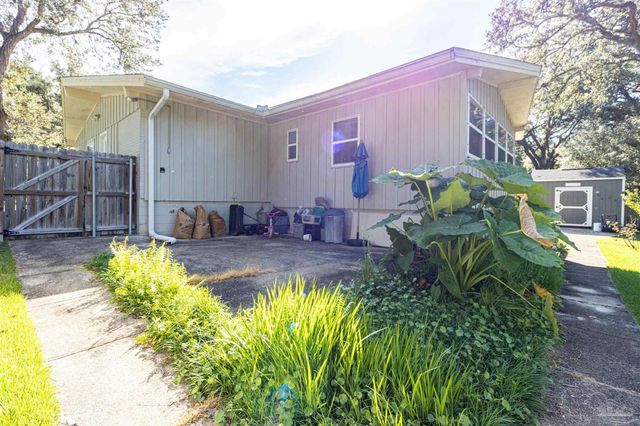 5607 Fairview Dr, Pensacola, FL 32505