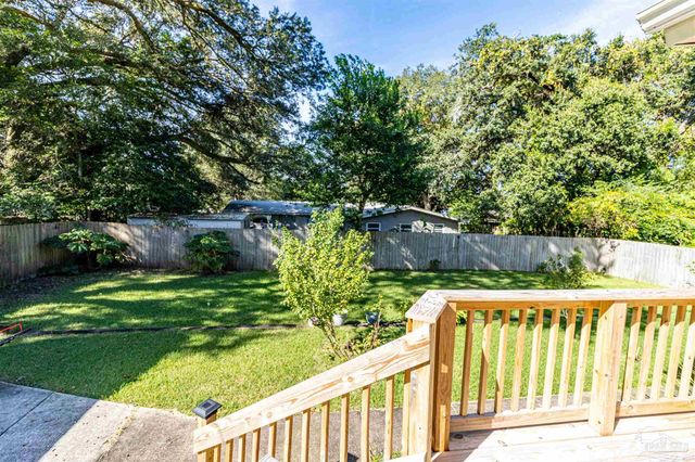 5607 Fairview Dr, Pensacola, FL 32505