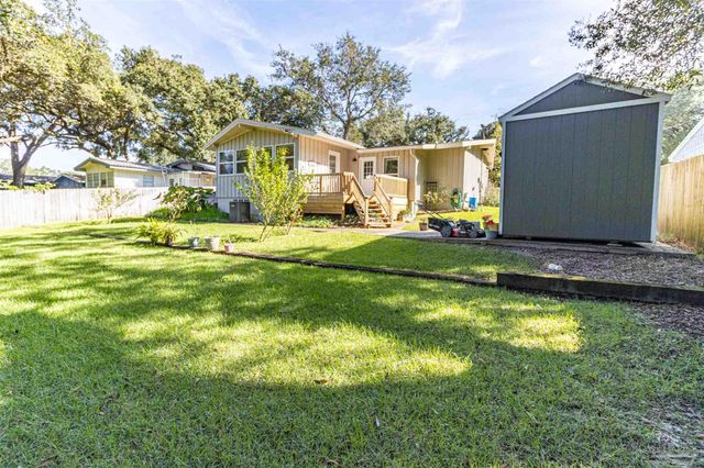 5607 Fairview Dr, Pensacola, FL 32505