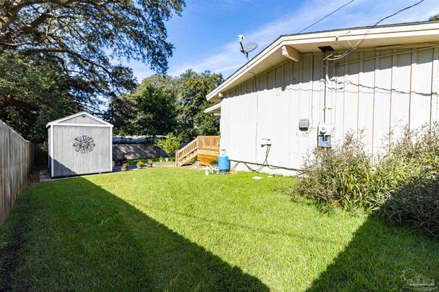 5607 Fairview Dr, Pensacola, FL 32505
