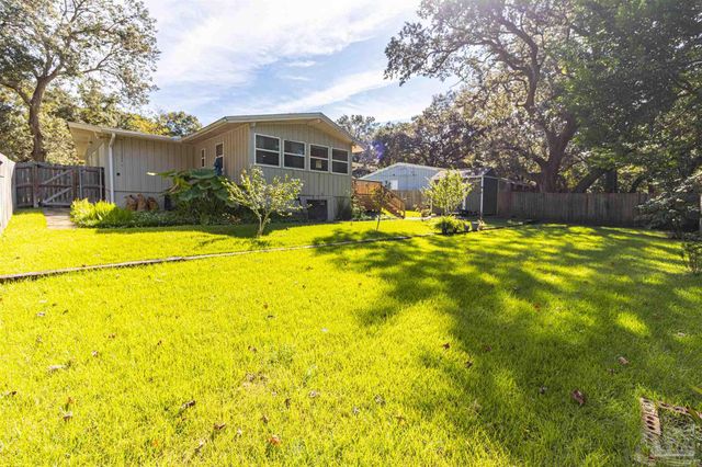 5607 Fairview Dr, Pensacola, FL 32505