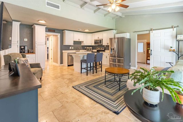 5607 Fairview Dr, Pensacola, FL 32505